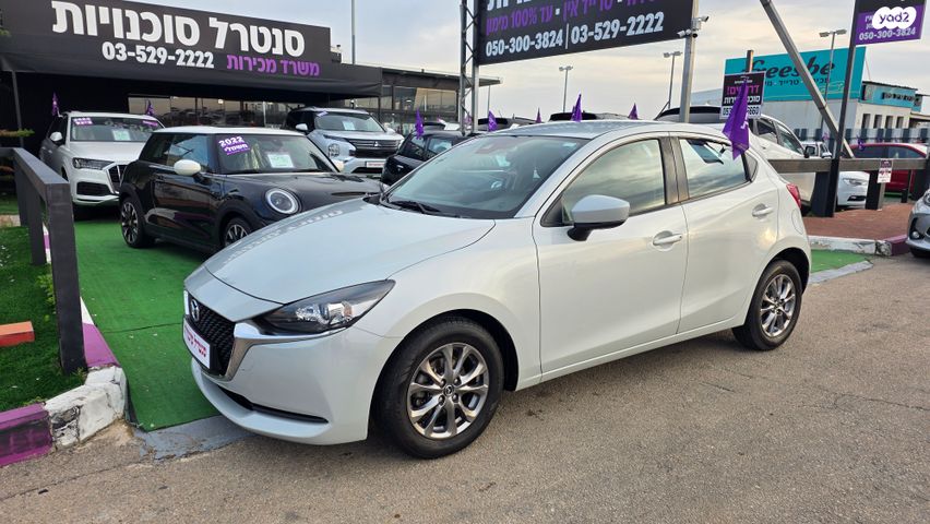 מודעת רכב מאזדה 2