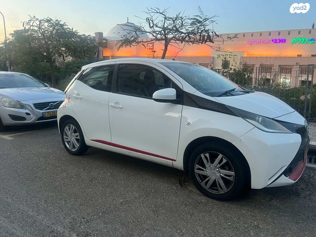 מודעת רכב טויוטה אייגו