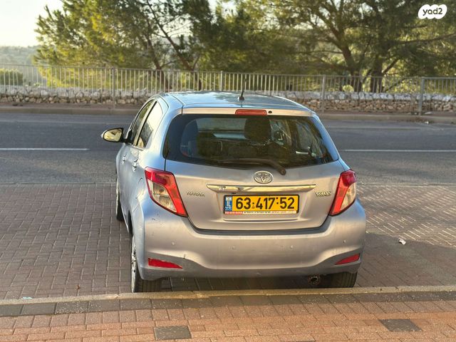 טויוטה יאריס
