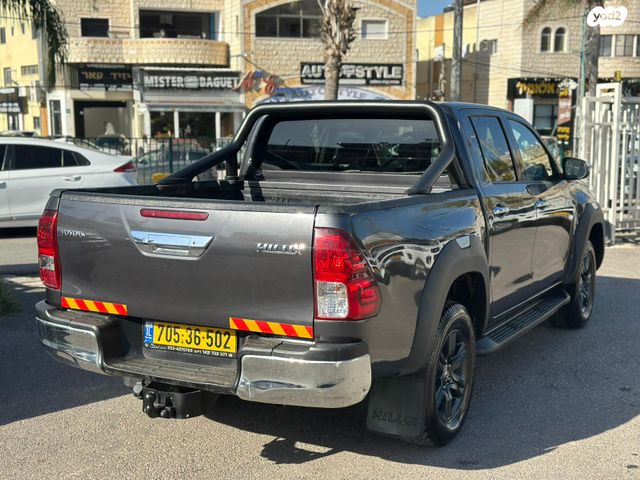 טויוטה יאריס