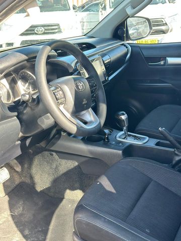 טויוטה יאריס