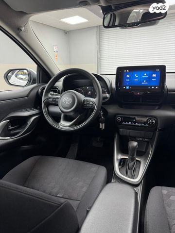 טויוטה יאריס