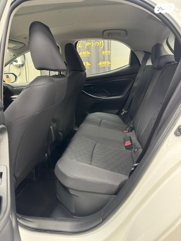 טויוטה יאריס