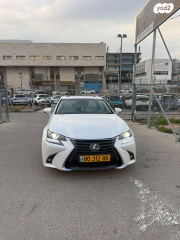 לקסוס GS