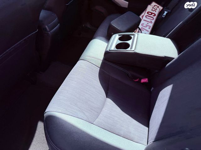 טויוטה פריוס