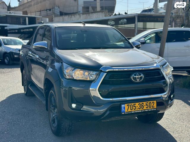 טויוטה יאריס