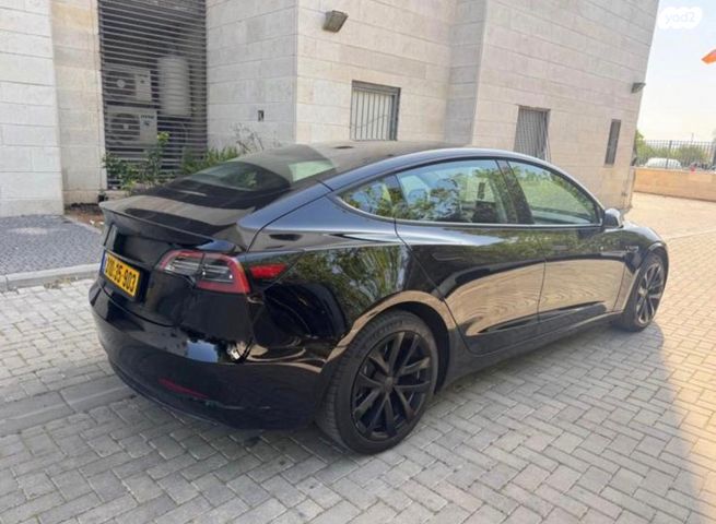 מודעת רכב טסלה מודל 3