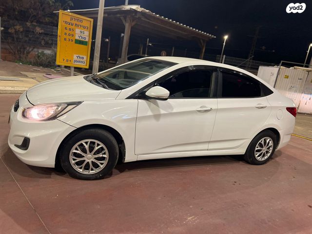 יונדאי אקסנט i25