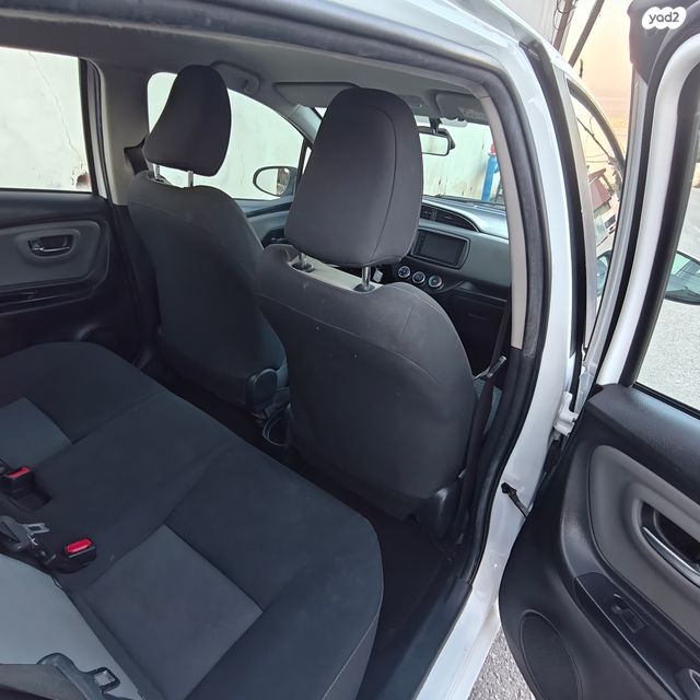 טויוטה יאריס