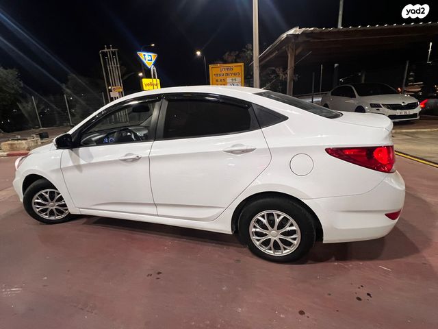 יונדאי אקסנט i25