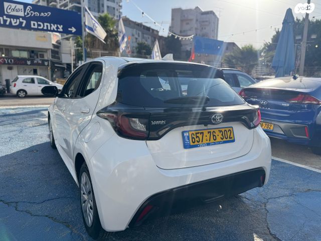 מודעת רכב טויוטה יאריס