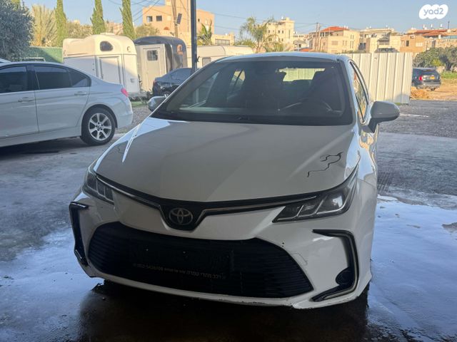 טויוטה קורולה