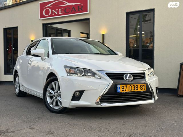 מודעת רכב לקסוס CT