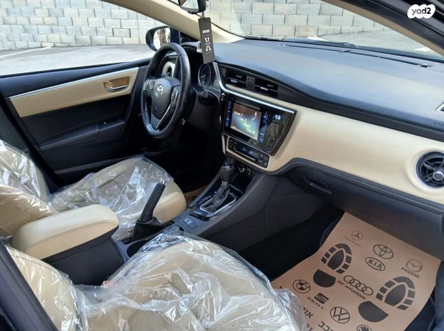 טויוטה קורולה