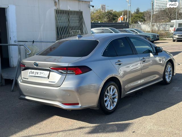 טויוטה קורולה