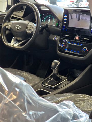 יונדאי איוניק