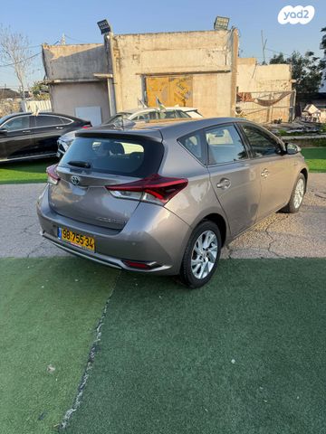 טויוטה אוריס