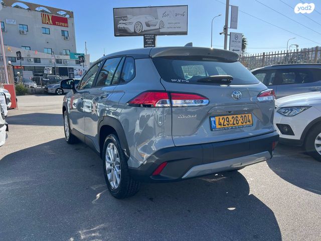 טויוטה קורולה קרוס