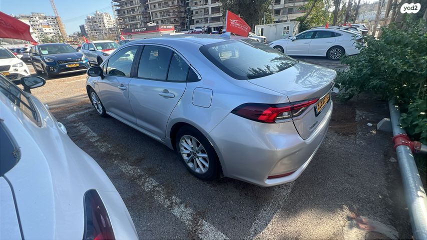 טויוטה קורולה