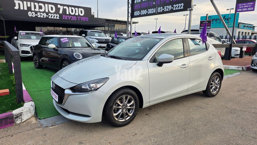 מודעת רכב מאזדה 2
