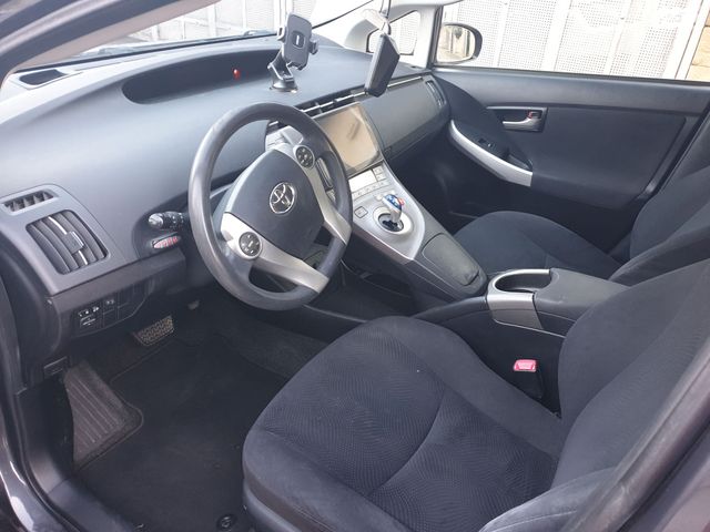 טויוטה פריוס