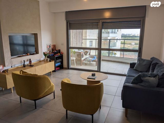 שדרות יצחק רבין 13