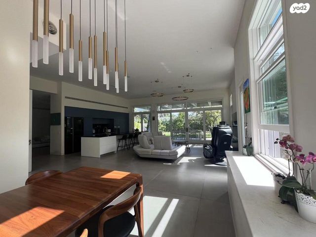 בית פרטי/ קוטג', חרוב 1, בני דרור, בני דרור