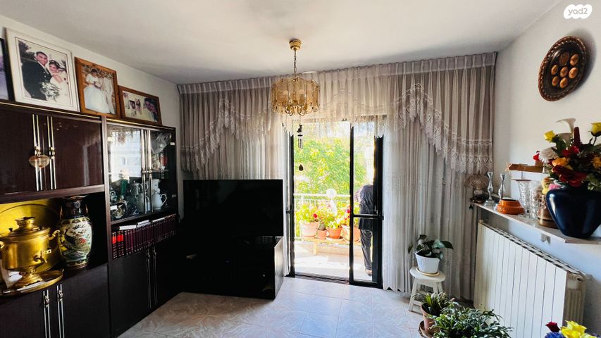 דירה, רות 10, עמק רפאים, המושבה הגרמנית, ירושלים