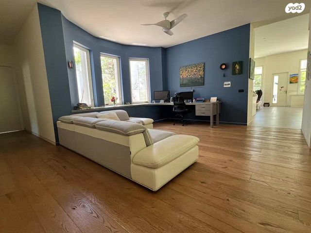 בית פרטי/ קוטג', חרוב 1, בני דרור, בני דרור