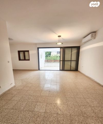 אהרונוביץ' 10