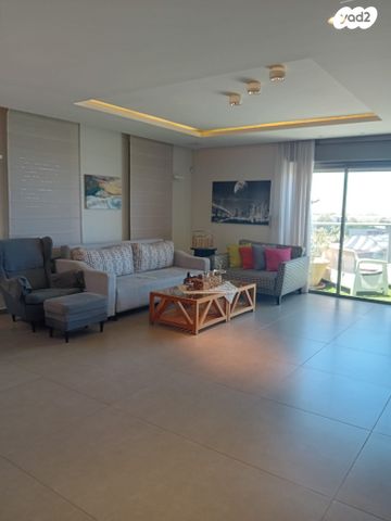 גג/ פנטהאוז, הדוגית 13, נאות רבין, יבנה