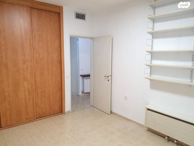 דירה, מרדכי נרקיס 9, רחביה, ירושלים