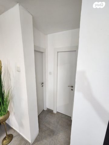 דירה, יצחק רגר 166, שכונה ד', באר שבע