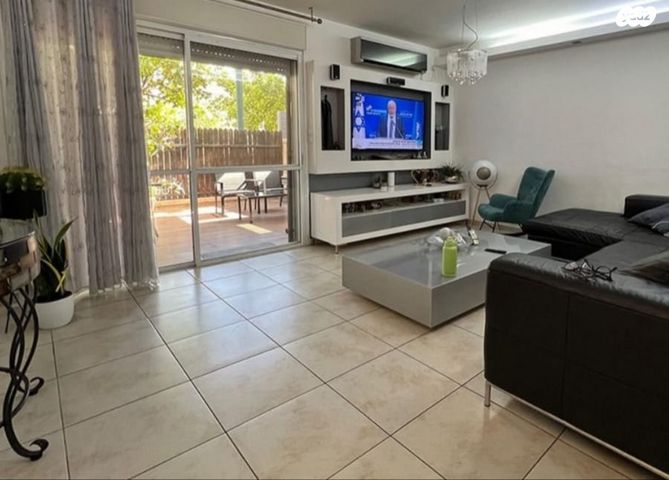 בית פרטי/ קוטג', האלמוג 79, נופי סלע, מעלה אדומים