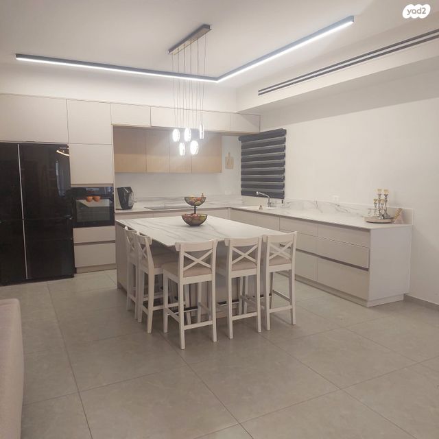 גג/ פנטהאוז, דגן 11, עמירם, פרדס חנה כרכור