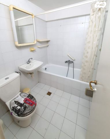 דירה, מרדכי נרקיס 9, רחביה, ירושלים