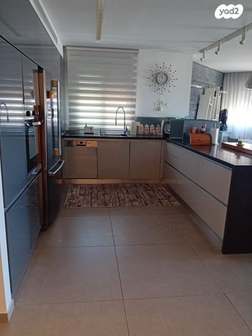 גג/ פנטהאוז, הדוגית 13, נאות רבין, יבנה