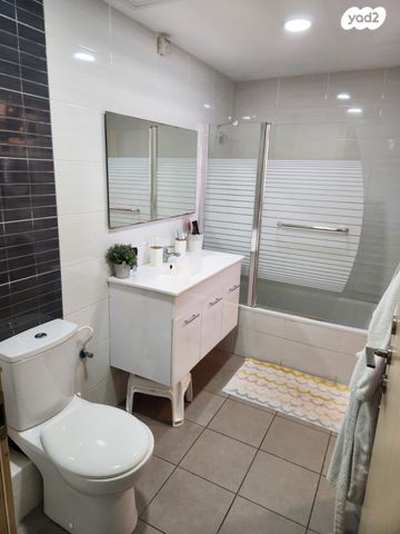 דירה, אהרון מזיא 1, שעריים, רחובות