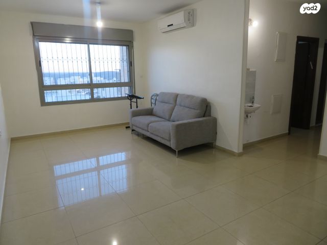 ירמיהו הנביא 42