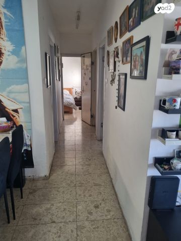 דירה, חיים 42, צור שלום, קרית ביאליק