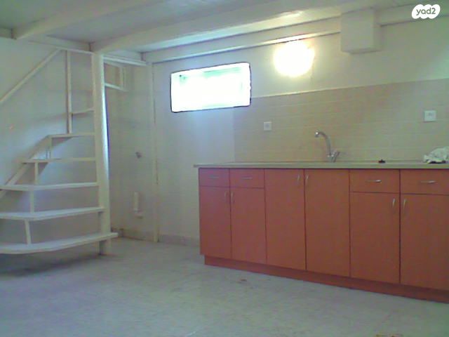 שדרות העצמאות 64