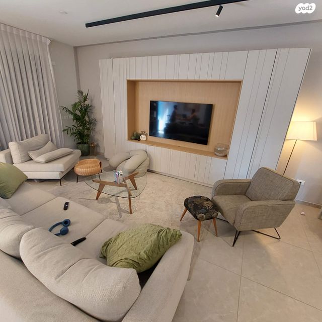 גג/ פנטהאוז, דגן 11, עמירם, פרדס חנה כרכור