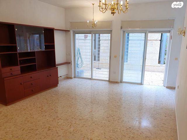 מרדכי נרקיס 9