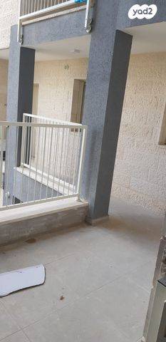 דירת גן, האדמו"ר מרוז'ין 4, האתרוג, ביתר עילית