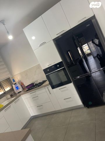 הנרייטה סאלד 8