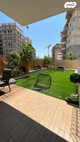 דירת גן, רקפת 9, הפרחים, חריש