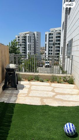 דירת גן, רקפת 9, הפרחים, חריש