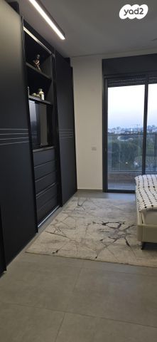 גג/ פנטהאוז, וייצמן 131, קרית שז"ר, רעננה