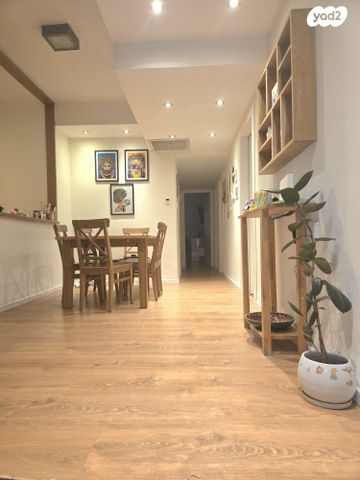 דירה, רוטשילד 17, פועלים ד, כפר סבא