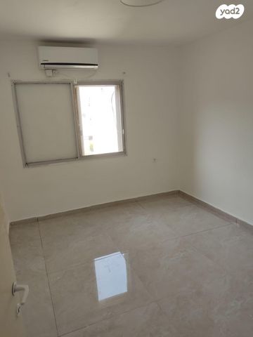 דירה, החסידה 1, שאר העיר, חצור הגלילית